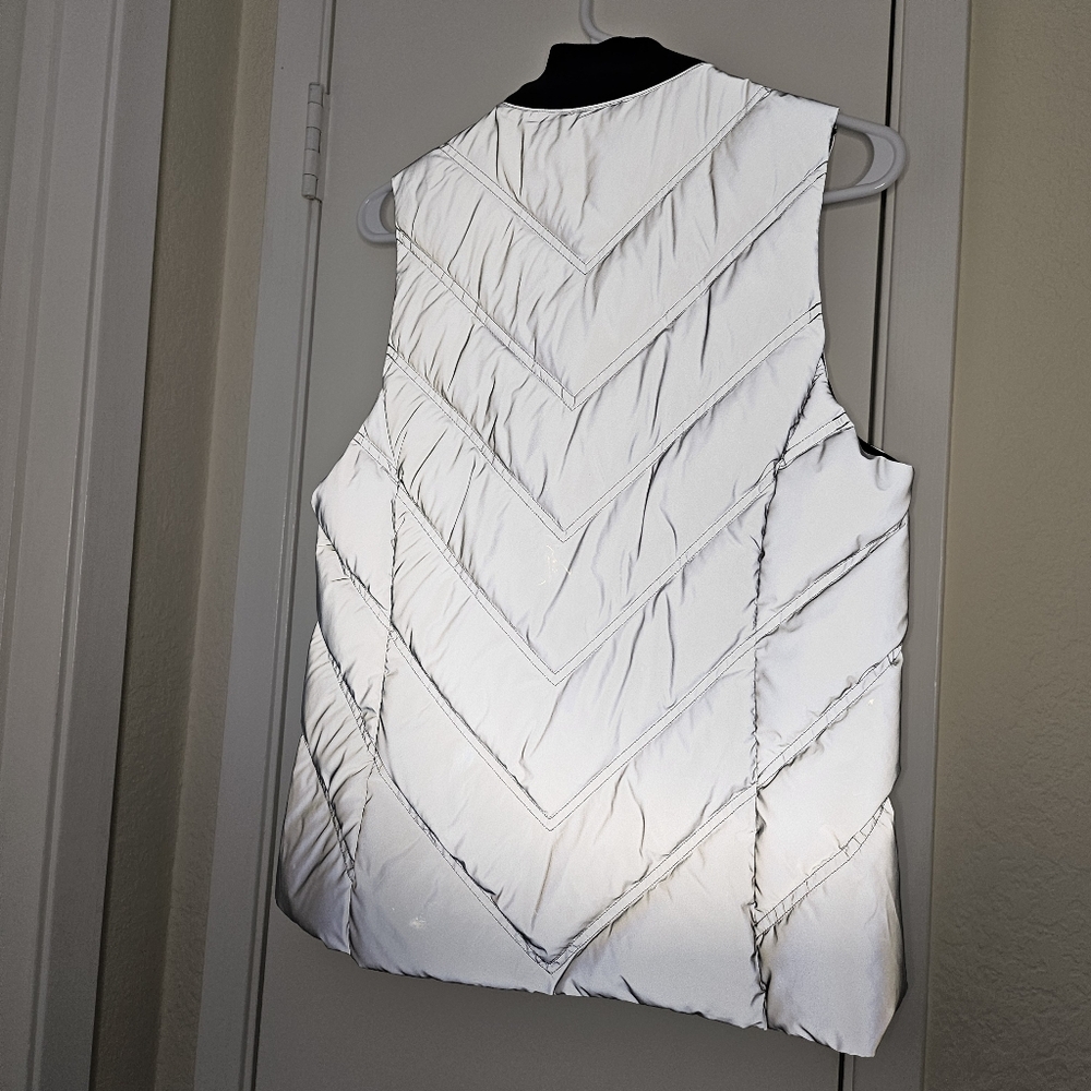 Athleta Women's Silver Quilted Vest - Picture 8 of 16